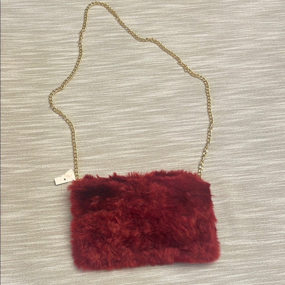 Luxurious Faux Fur Crossbody Bag with Gold Chain
